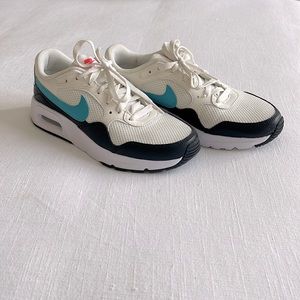 Nike Air Max size 9